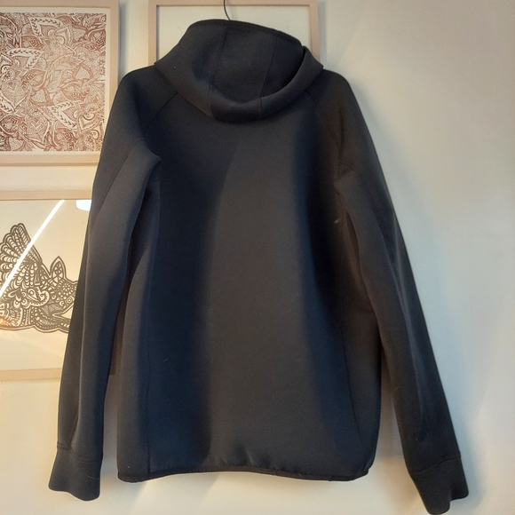 Uniqlo large jacket - Picture 3 of 8